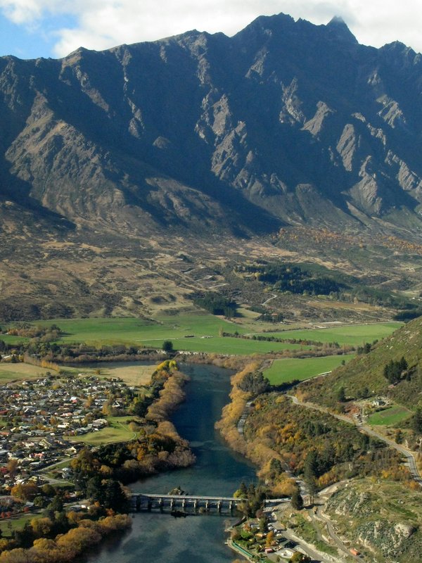 User experience: how does the New Zealand eTA Assistant app improve traveler satisfaction?